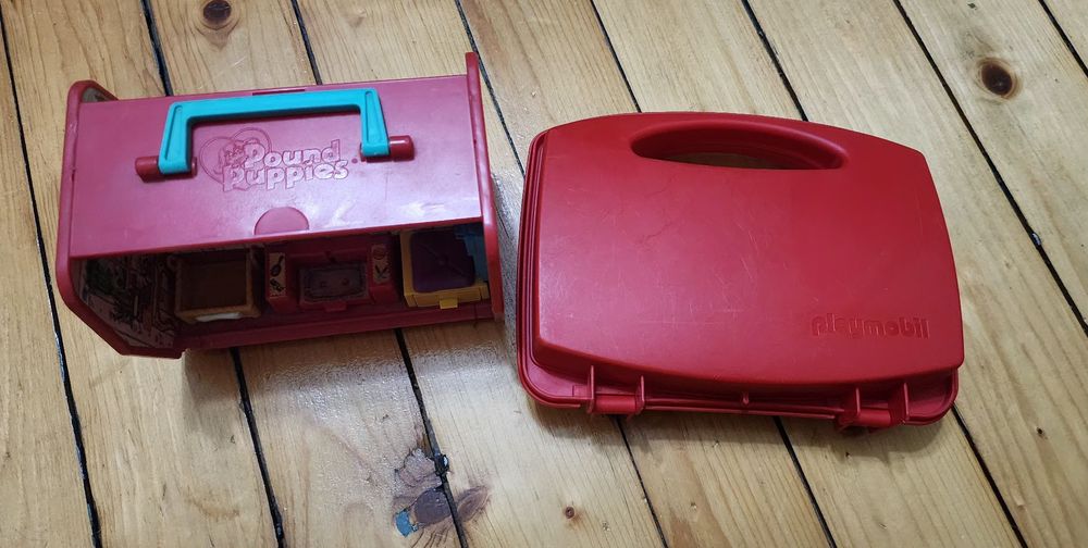 Playmobil.и Къщичка за кученца