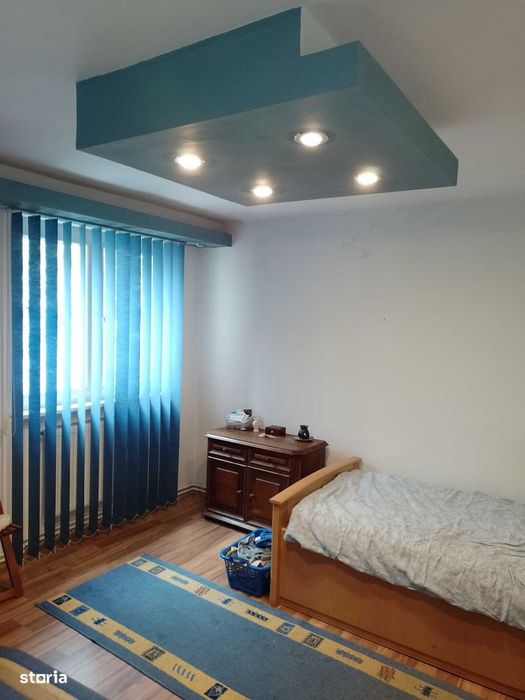 Vând apartament cu 4 camere , amenajat lux , Str. Ady Endre