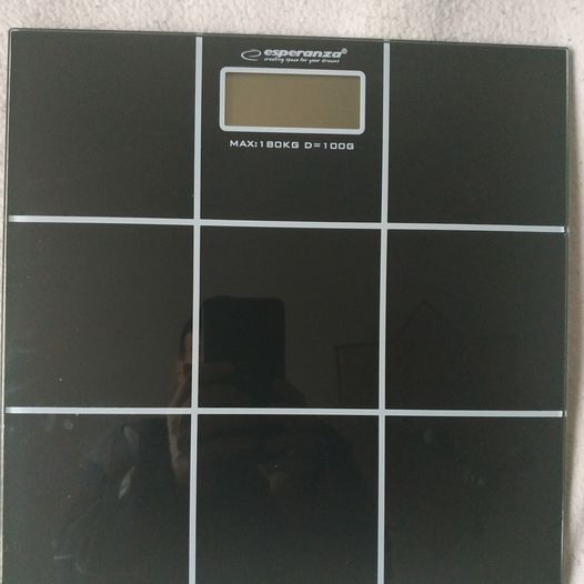 Cantar electronic de persoane 180 Kg,platforma de sticla de 6 mm,nou.