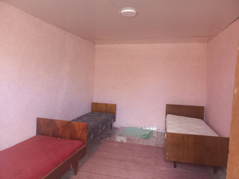 Xavosi sof Nanay qishlog'ida dala xovli sotiladi.