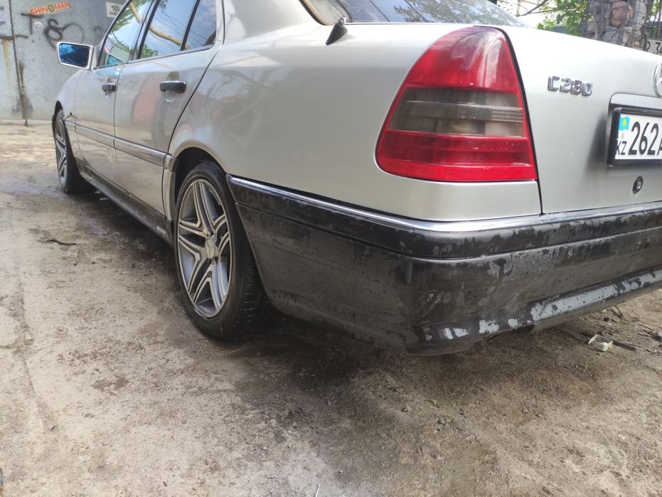 Бампер на Мерседес w202 AMG3.6