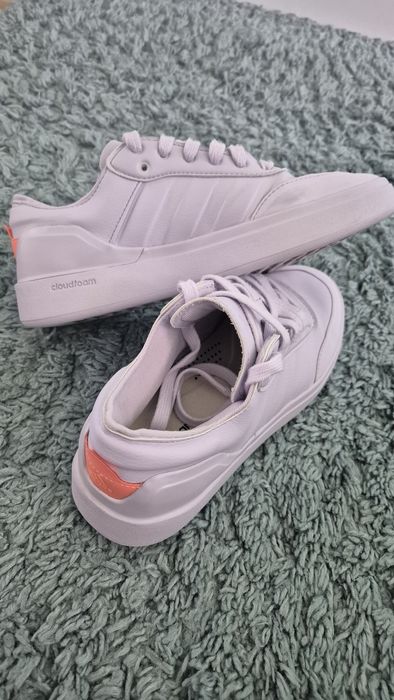 Бели кецове Adidas