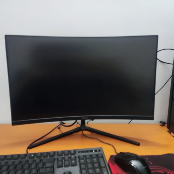 Vând set-up de gaming