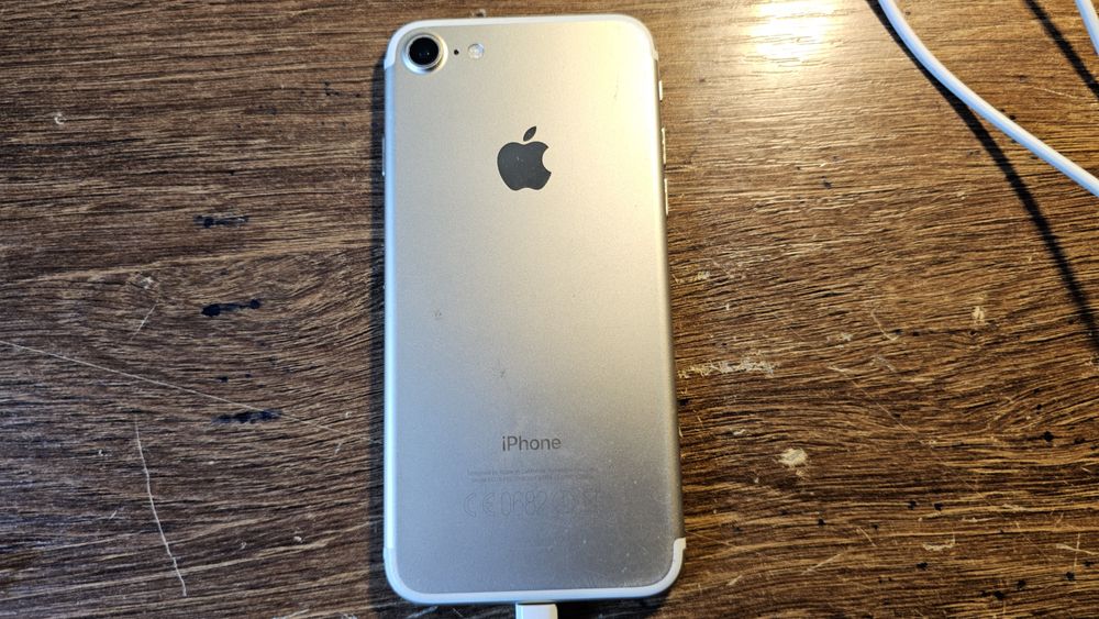 iPhone 7 silver 32Gb