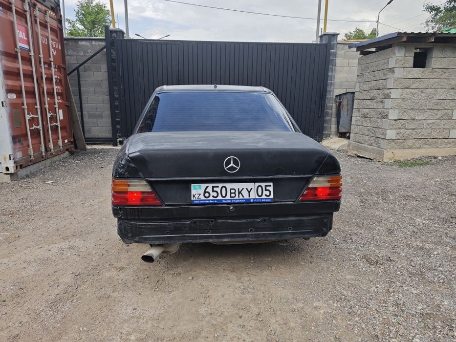 Mercedes Benz 300E