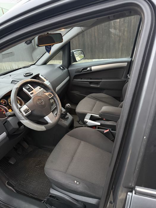 Opel Zafira 2010