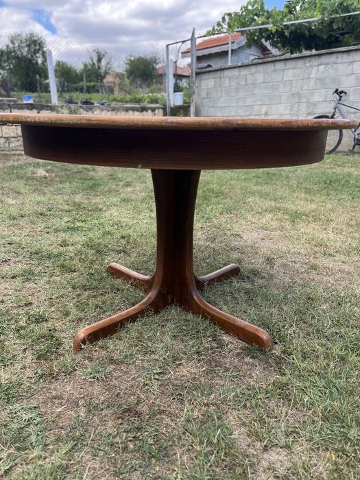 Дървена разтегателна маса