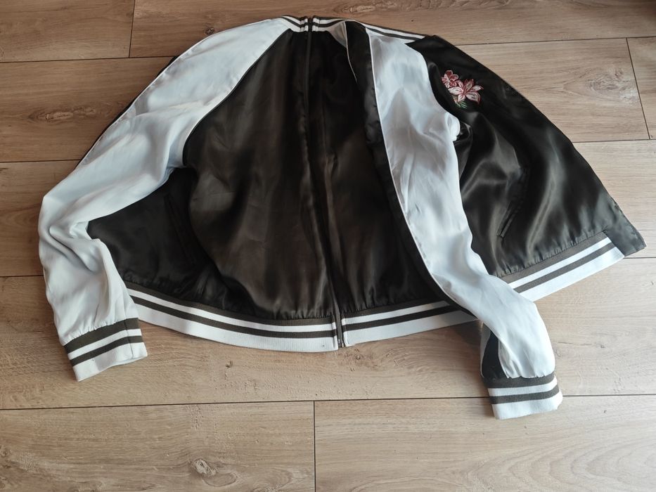 Geaca bomber Stradivarius Satin DAMA model floral L