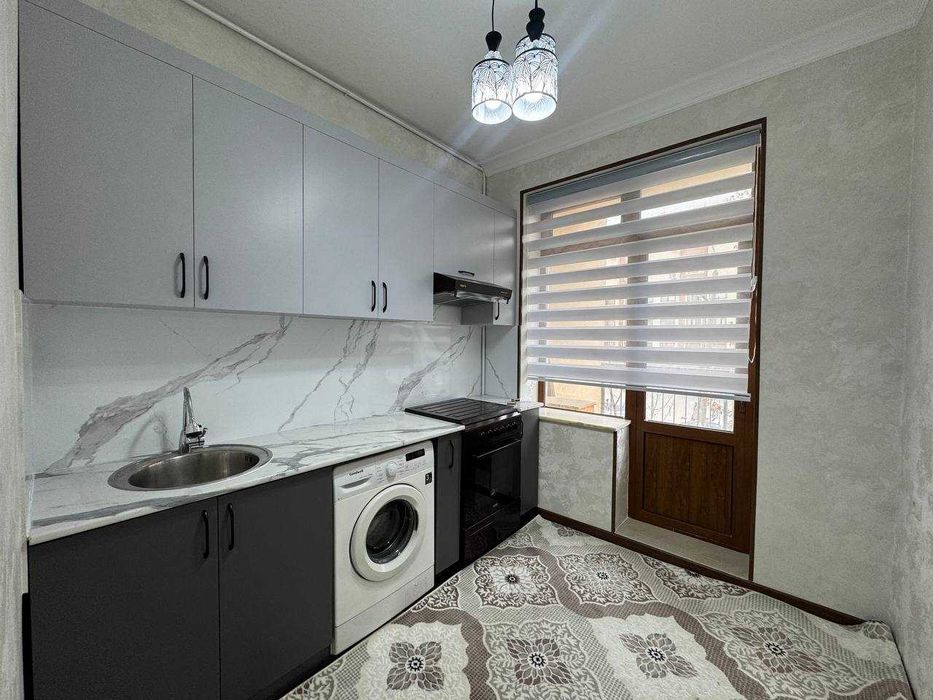 Продаётся 1 комнатная квартира новостройка на 2 этаже в центре города