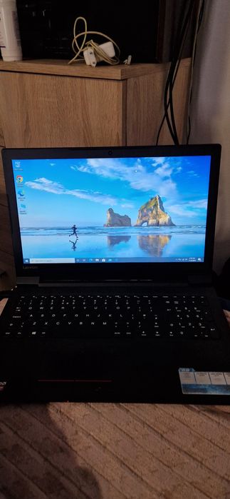 Laptop i3  lenovo v110-15isk