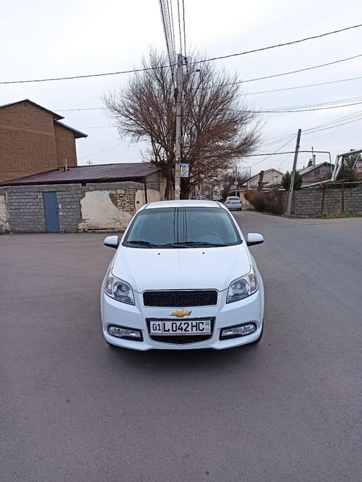 Нексия 3 сотилади