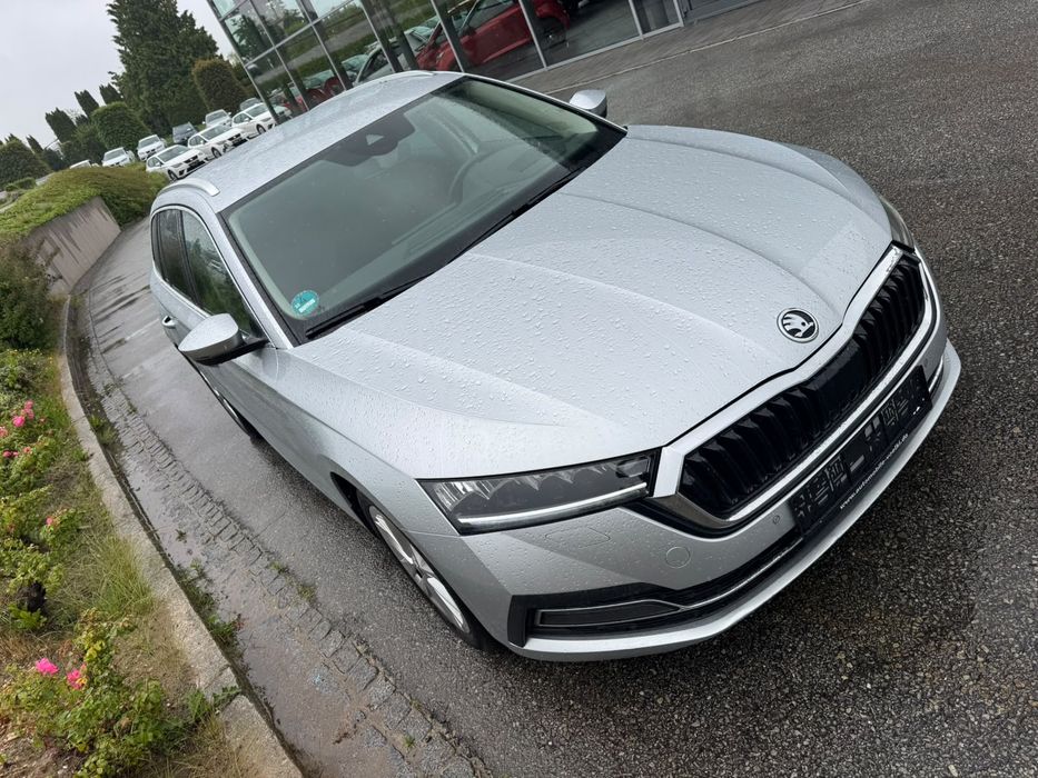 Skoda octavia 2.0 DSG -142.000 Km- Full.Headup Memory Camera