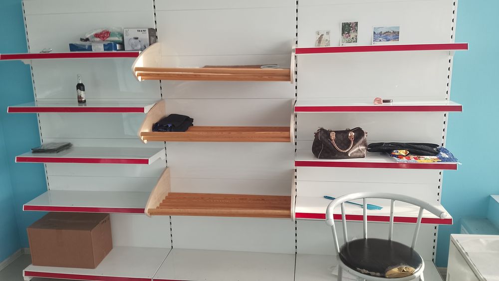 Продам торговые стеллажи