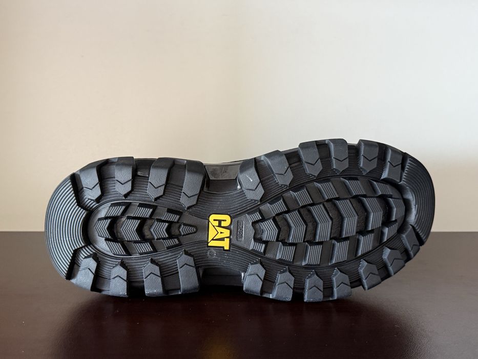 Caterpillar 40номер 25см Стелка Нови с Кутия Естествена Кожа