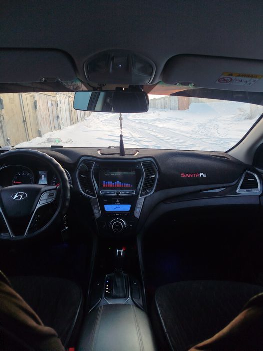 Продам hyundai santa fe 2014 года