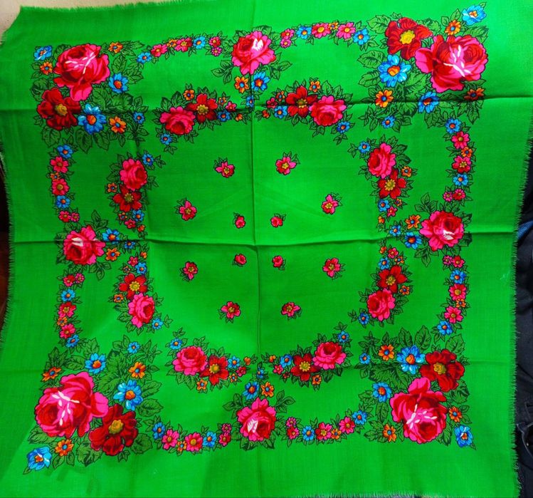 Винтажные шерстяные платки