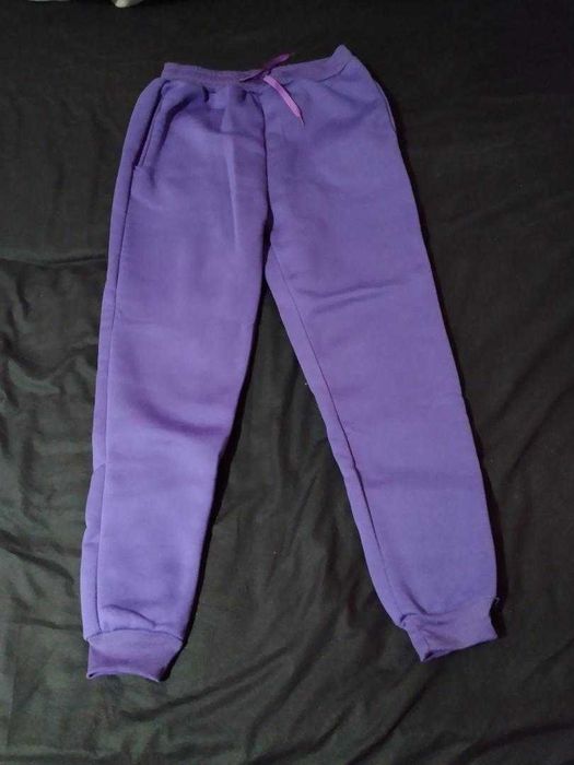 Pantaloni sport barbati