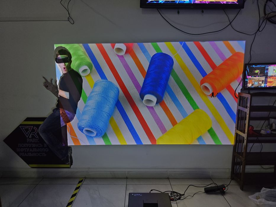 Лазерный проектор Epson EH-LS500