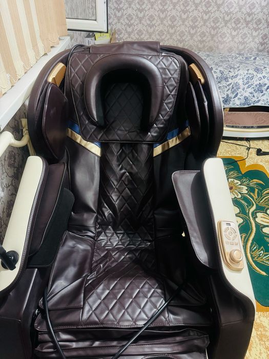 Массажёр почти новый