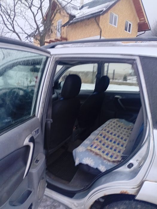 Toyota Rav 4 ..2003