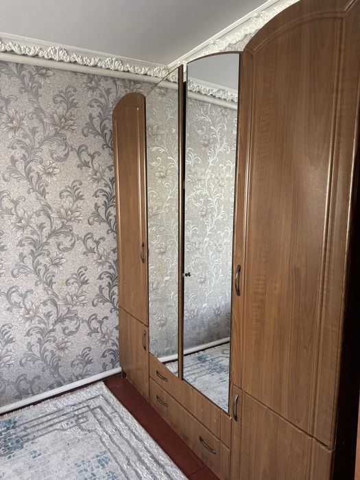 Продам спальный гарнитур