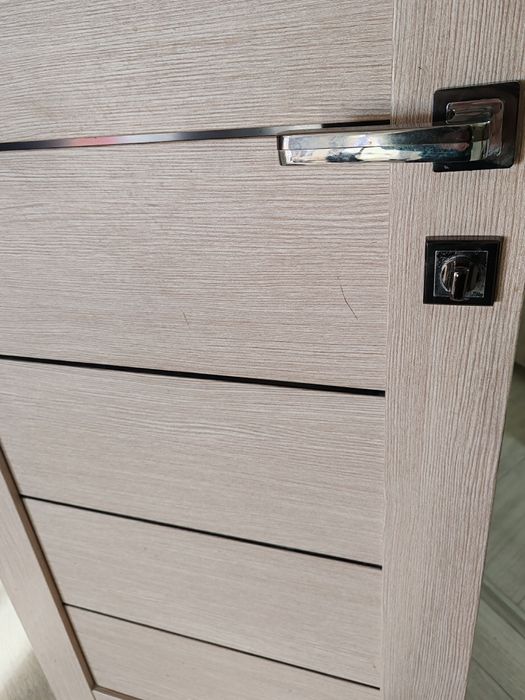 Дверь на 70см б/у