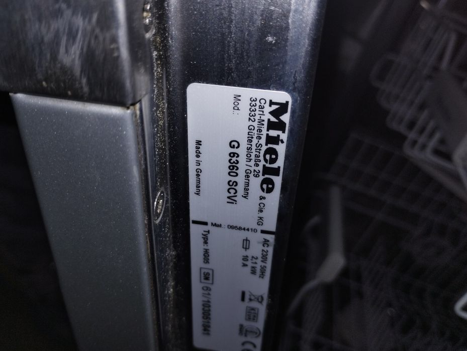 Съдомиялна MIELE Auto Open за Пълно Вграждане