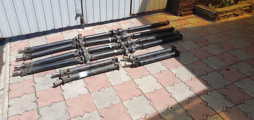 Карданный вал на лексус Rx 330,350.