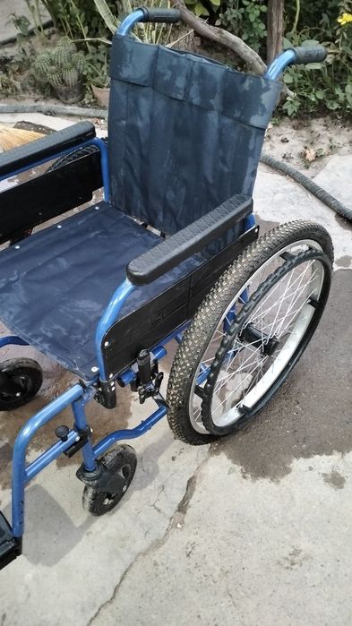 Инвалидная коляска