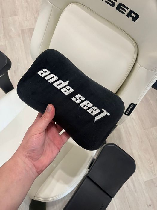 Продам компьютерное игровое кресло