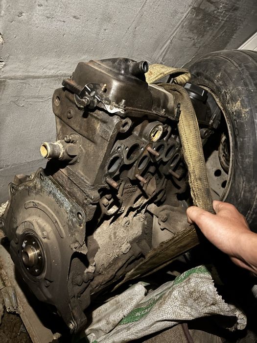 Passat 1,8  матор двигатель