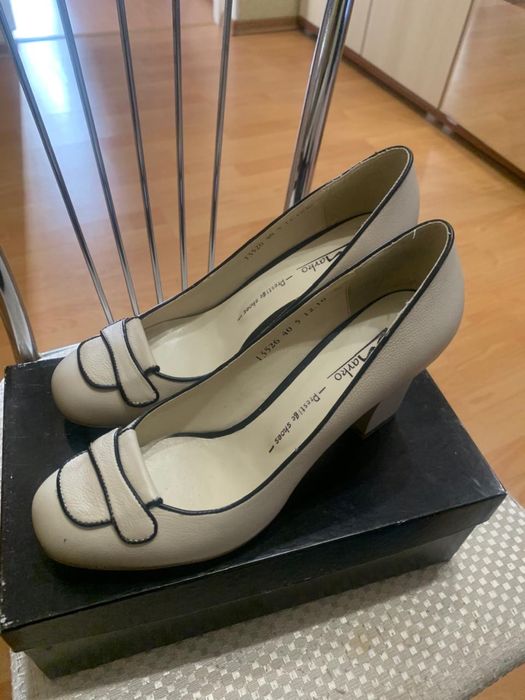 Продам туфли новые