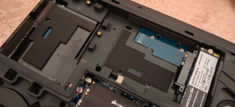 RTX 2080 8GB/Core i5-8600K/16GB RAM/512G SSD/17.3 G-SYNC/PC Specialist