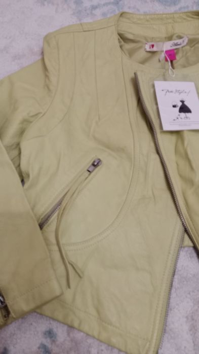 Кожаная куртка укороченная