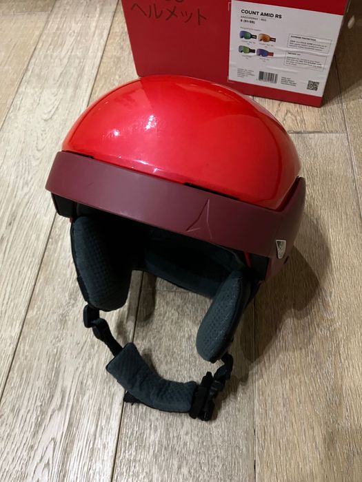 Atomic count amid RS ски каска