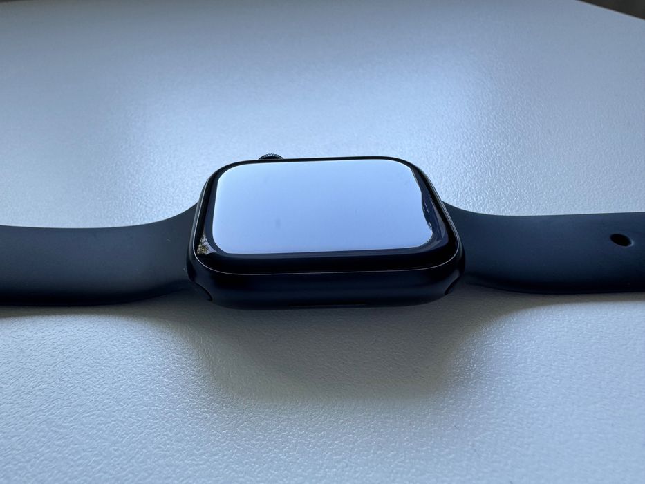 Apple Watch Series 8 45mm GPS — stare foarte bună