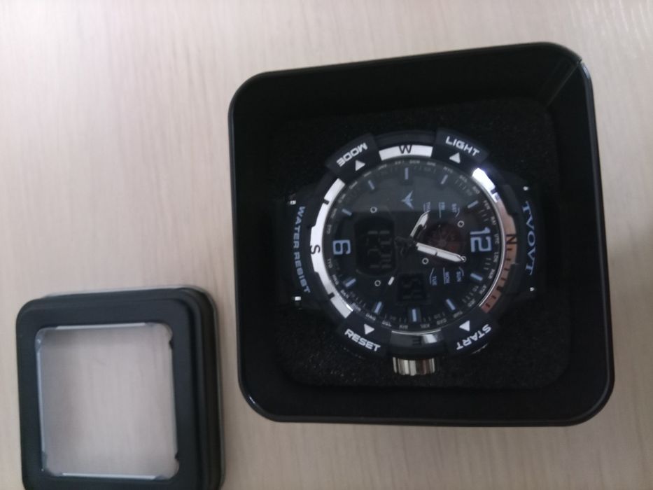 Часики серые водонепроницаемые