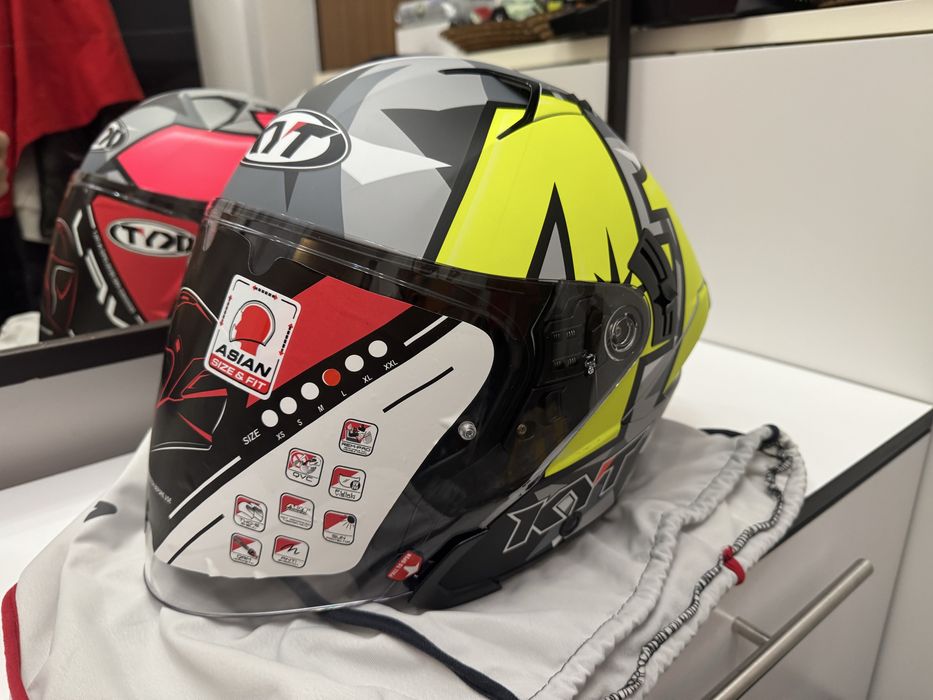 Casca moto scuter open face neon KYT Aleix 41 noua marime L M