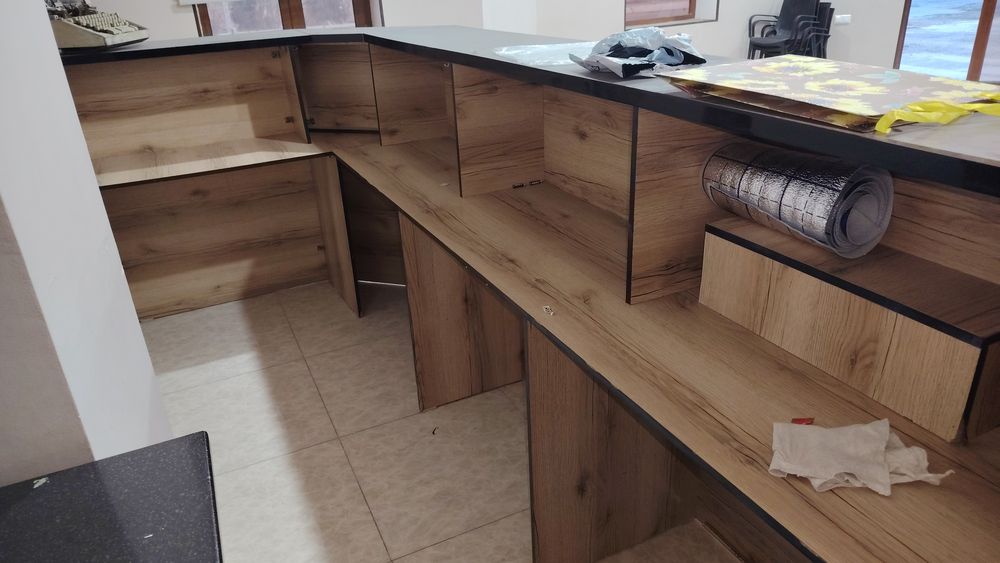 Бар / Ресепшн стойка сотилади