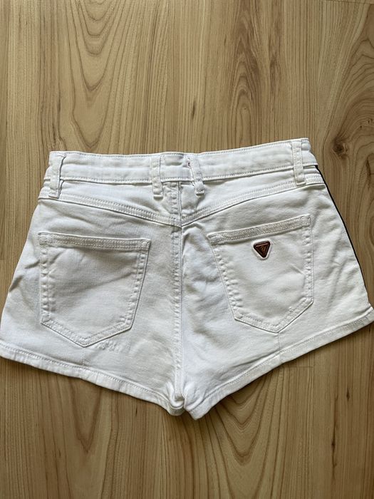GUESS / дамски къси дънки W28