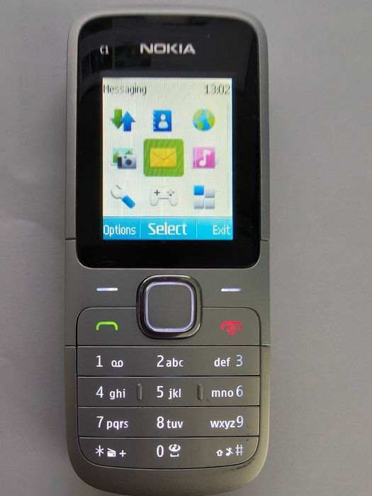 Nokia C1-01 (RM-607) neverlocked. Cu încărcător!