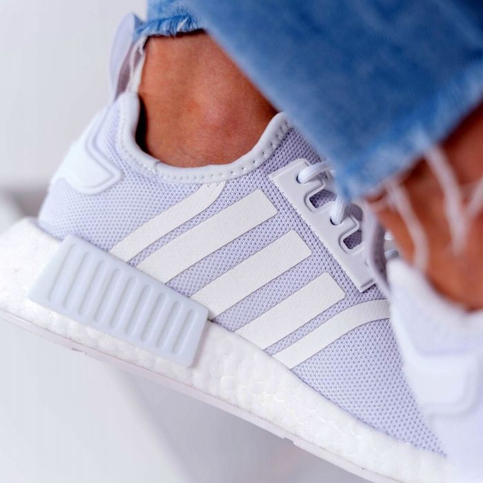 Adidas NMD_R1 - ОРИГИНАЛНИ дамски маратонки 38,5/24,5см