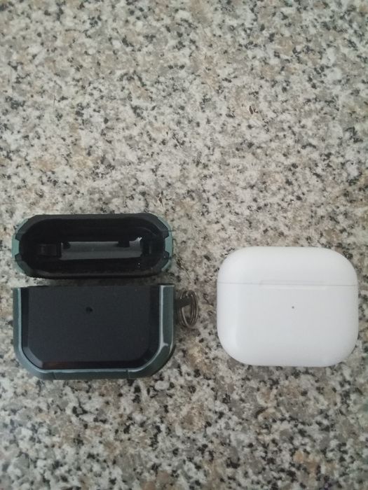 Продаются наушники Apple air pods 3