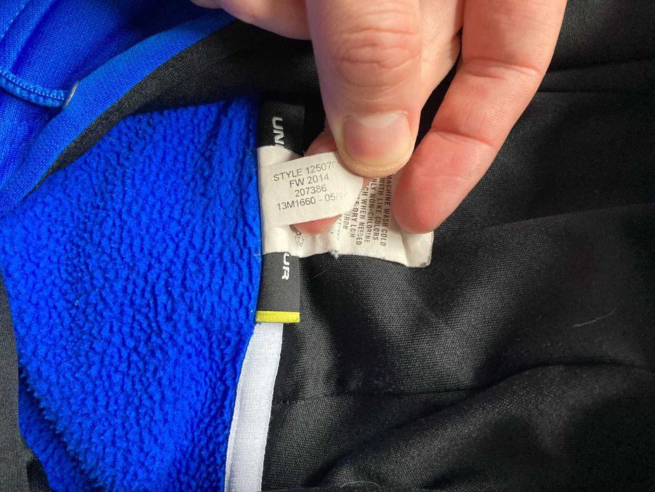 Under Armour LOOSE дебел поларен суитчър суичър размер М