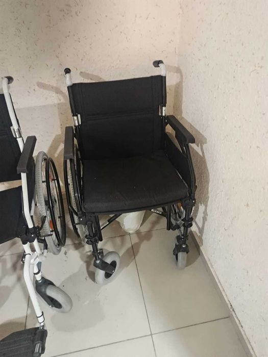 Продам инвалидное кресло