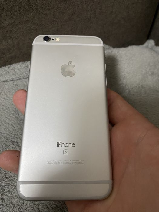 Продам iPhone 6s память 64