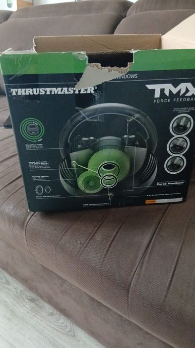 Volan Thrustmaster TMX Force Feedback
