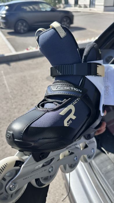 Роликовые коньки