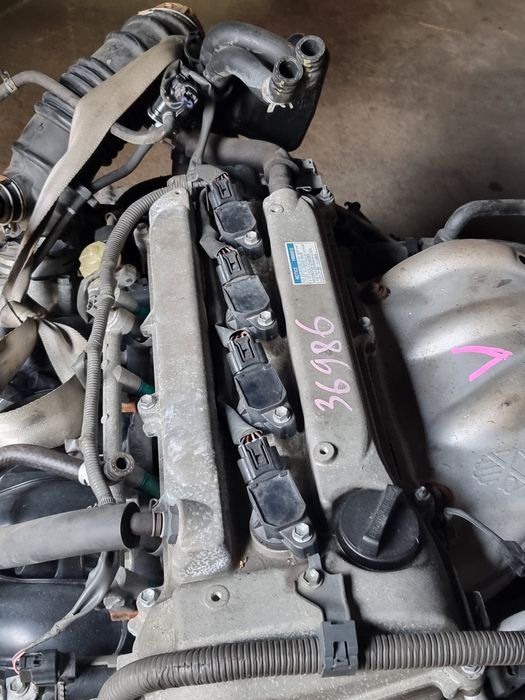 Двигатель на Toyota Estima  2AZ FE 2.4  VVTI  .