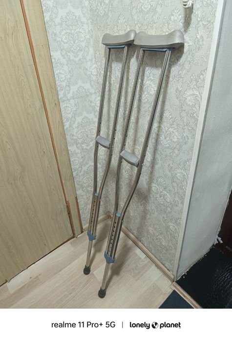 Продам кастыли алюминиевые